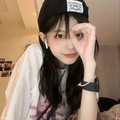 男孩超级白